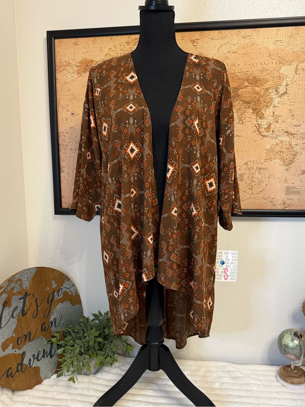 LulaRoe Lindsay Kimono Size Small